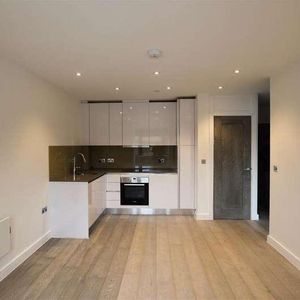 The Grove, Slough, Slough, sl1 - Photo 2