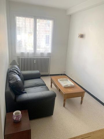 Location Appartement 2 pièces 30m² MILLAU 12100 - Photo 2