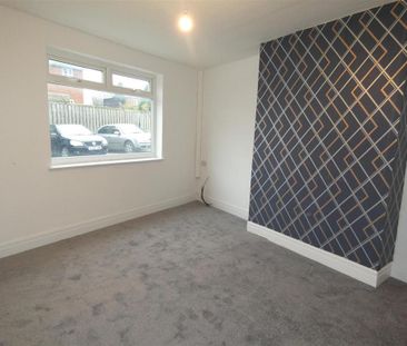 2 bedroom detached house to rent - Photo 3