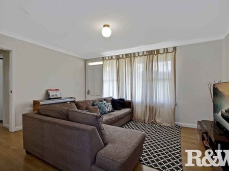 Family Home - Photo 3