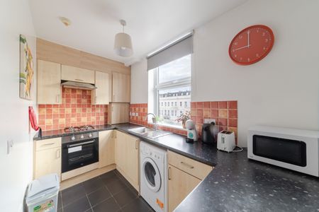 1 Bed Flat, Shepherds Bush Road, W6 - Photo 3