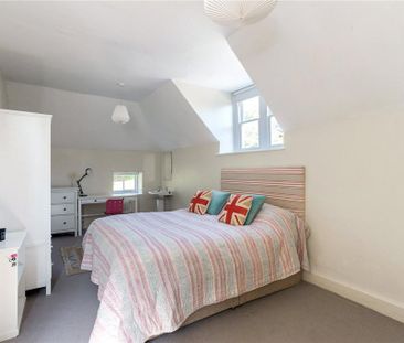 6 bedroom detached house to rent - Photo 5