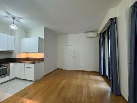 Apartment - Photo 2