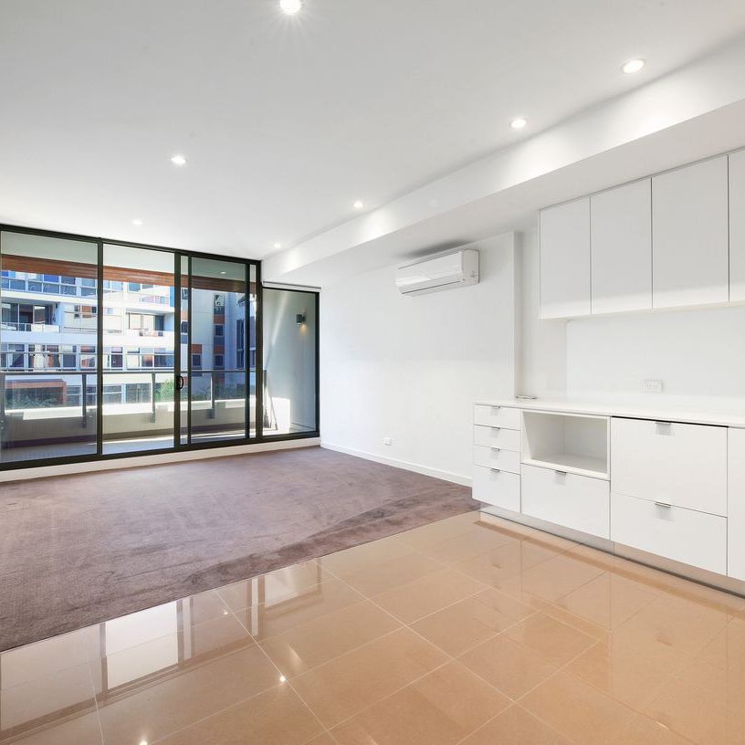 Spacious One Bedroom Apartment With Study In The Heart Of Waterloo - Photo 1