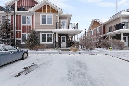 43 West Coach Manor Southwest, Calgary - Photo 2