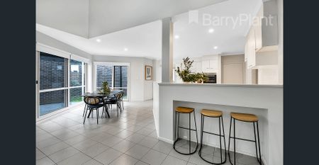 Quality And Style In A Premier Greenvale Location! - Photo 4