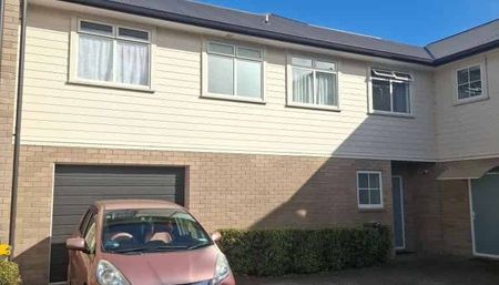 Townhouse on Cameron - Prime Location - Photo 5