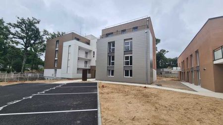 Location Appartement 1 pièce 22m² ORLEANS 45100 - Photo 4