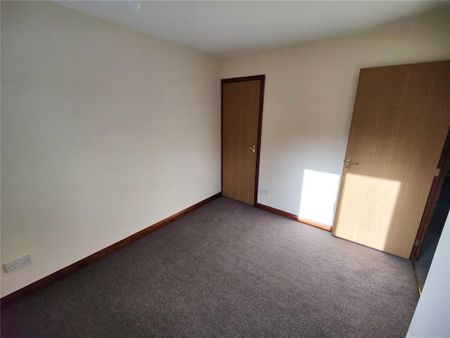 3 bedroom end of terrace house to rent - Photo 5