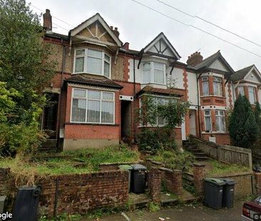 Room in a Shared House, Russell Rise, LU1 - Photo 1
