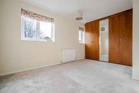 3 bedroom semi-detached house to rent - Photo 4