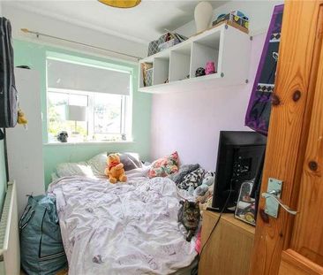 Danescroft Drive, Leigh-on-sea, SS9 - Photo 5