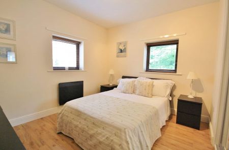 Scoles Green, Normans Buildings, Norwich - Photo 5