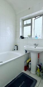 Carlisle Avenue, East Acton, London, W3 7NL - Photo 3