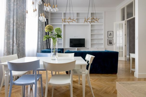 Warszawa, Jasna - Photo 1