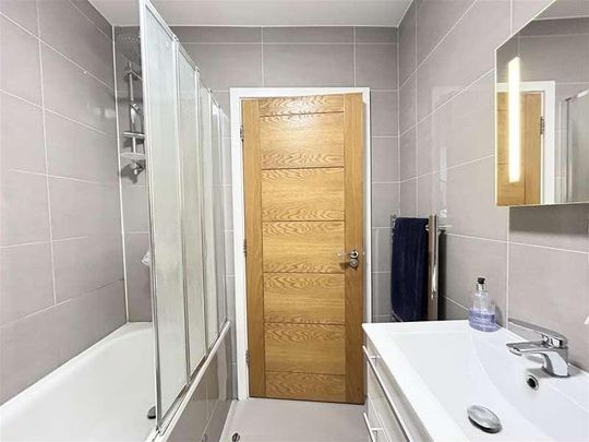 Adams Yard, Hertford, SG14 - Photo 1