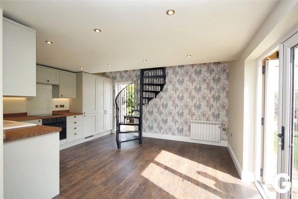 1 bedroom detached house to rent - Photo 1