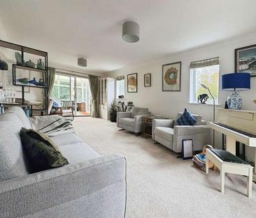 Halfway Close, Trowbridge, BA14 - Photo 1