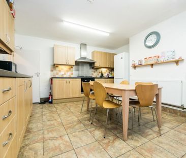 Buckingham Mount, Hyde Park, Leeds - Photo 5