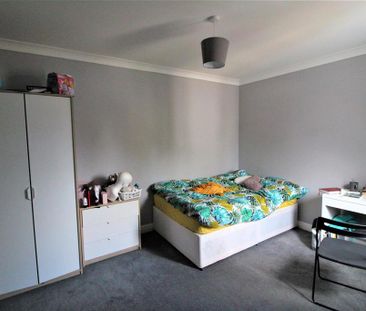 4 bedroom private hall to rent - Photo 4