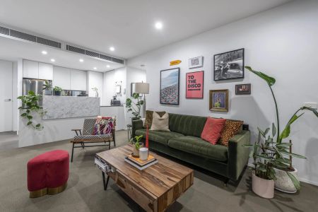 North Facing with Leafy Aspect - Photo 3