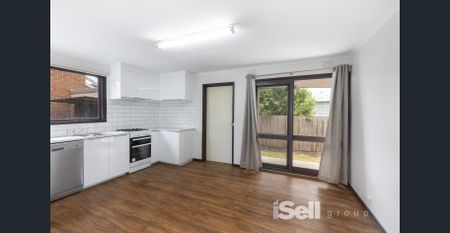 Quality Unit in a Central and Convenient Location - Photo 5