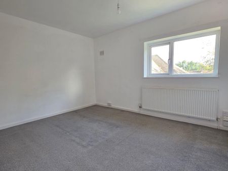 3 bedroom end of terrace house to rent - Photo 3