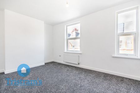 4 bed Mid Terraced House for Rent - Photo 5