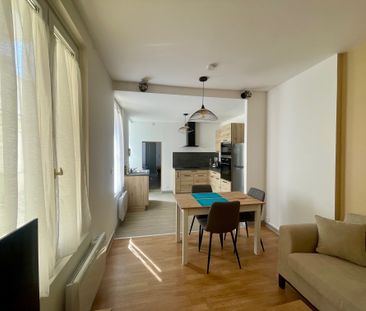 Location Appartement 2 pièces 39m² ROCHEFORT 17300 - Photo 1