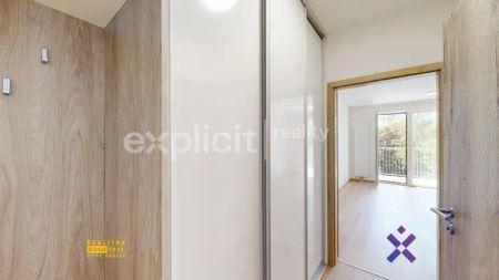 Pronájem bytu 1+kk 33 m - Fotografie 2