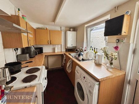 3 bedroom House To Let - Photo 5