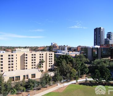 Centre of Parramatta, Modern Apartment, Awesome Specs! - Photo 6