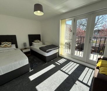 Vulcan Drive, Bracknell, RG12 - Photo 3