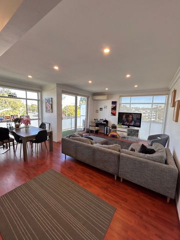 Strathfield - Photo 5