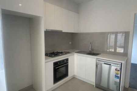 Brand New 2-Bedroom Unit - Photo 3