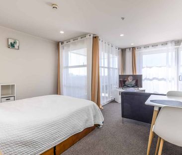 Central City Studio - Fully Furnished & Ready to Move In! - Photo 2