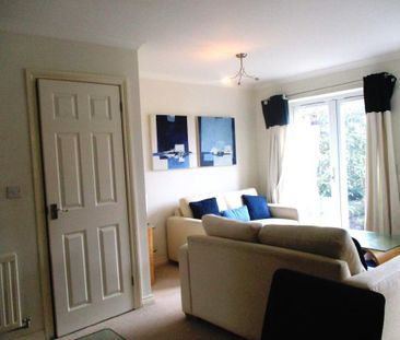 3 bedroom semi-detached house to rent - Photo 4