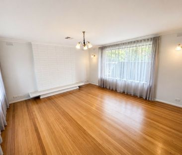 Updated Comfort & Convenience in the Heart of Knoxfield - Photo 6
