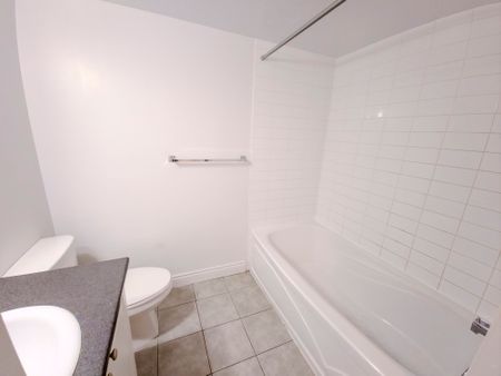 For Lease - 35 Richgrove Drive Unit# 102, Toronto, Ontario - Photo 5