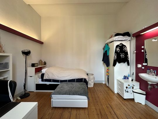 Gemeubelde studentenkamer in hartje Antwerpen - Photo 1