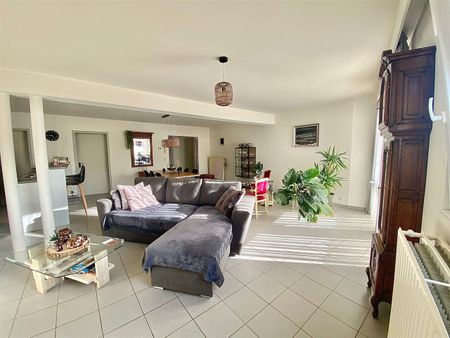 Appartement met twee slaapkamers en staanplaats nabij het centrum van Aalst - Foto 5