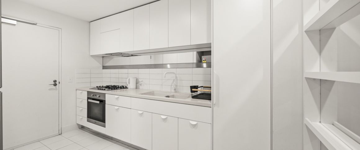 Stylish Apartment for Rent in the Heart of Melbourne! - Photo 1