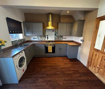 2 bedroom semi-detached house to rent - Photo 3