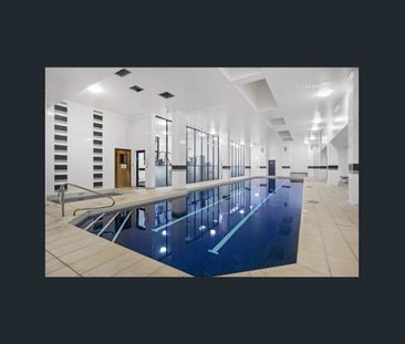 Modern North-Facing Apartment with Study for Rent - Photo 4