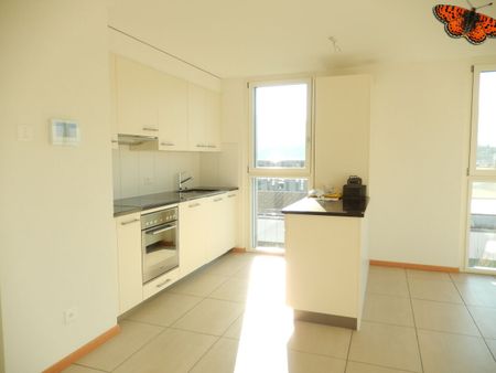 BEAUTIFUL 2 ½ PIECES – WONDERFUL VIEW! - Foto 4