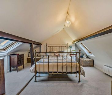 4 bedroom terraced house to rent - Photo 4