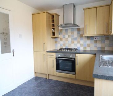 2 bedroom semi-detached house to rent - Photo 4