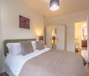 1 Bed Flat, Maule Drive, G11 - Photo 2