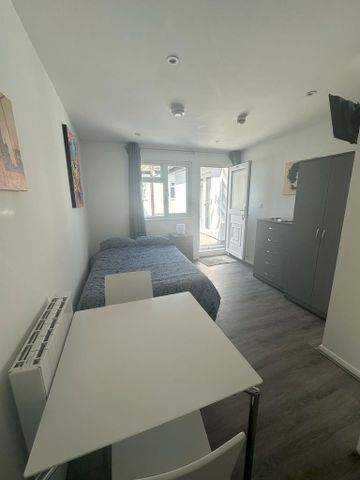 Studio to rent - Photo 3