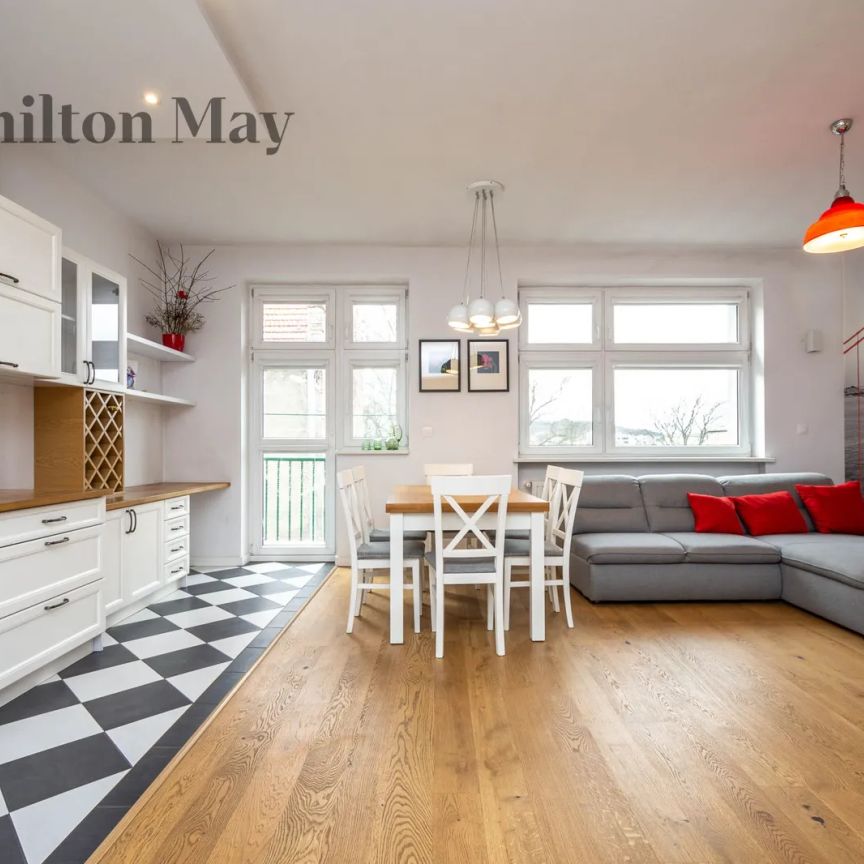 Stare Dębniki, widok na Wawel, 2 miejsca postojowe - Zdjęcie 1